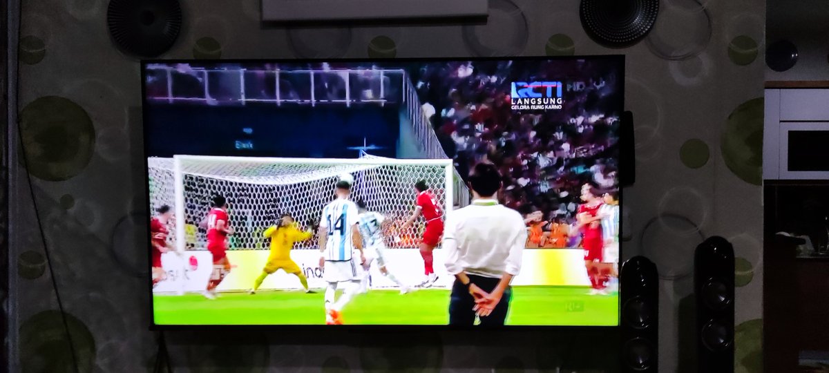 Good header <a href="/nickyromero/">Nicky Romero</a> #INA 0 - 2 #ARG