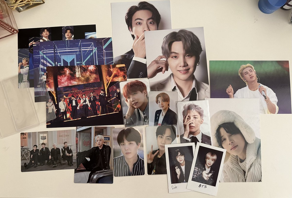 Arkdaslar birazcik gec olsada bangtanin 10. Yildonumune ozel bende kucuk bir cekilis yapmak istedim🥺
Sartlar:
1. Beni takip etmek🍓
2. Bu twti begenip rtlemek🍓
3. Iki arkadasinizi etiketlemek🍓
30.06.23 tarihinde aciklayacagim kazanani🫶🏻 katilan herkese simdiden tesekkurler🫶🏻🥺