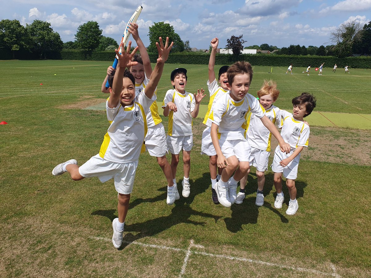 The afternoon saw the turn of the fantastic <a href="/shrewsburyhouse/">Shrewsbury House Prep School</a> Y4 boys to represent their House. The House Cricket event has been marvellous! #runthrowcatch
