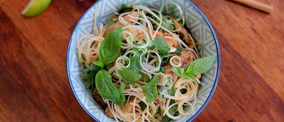 Try this lush recipe for Thai Red Beef with Vermicelli & Lemon Grass from Shelina Permalloo @shelinacooks 🍜 Thanks to our #Pronteau hot tap making quick work of the noodles, you can be eating in less than 10 mins!! 😋 pronteau.co.uk/cook-with-pron… 

#CookwithPronteau #CookwithShelina