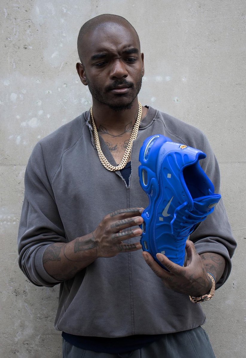 StreetFashion01's tweet photo. FIRST LOOK: A-Cold-Wall* x Nike Air Max Plus in Blue! 🖤 https://t.co/n3ME5ttOls