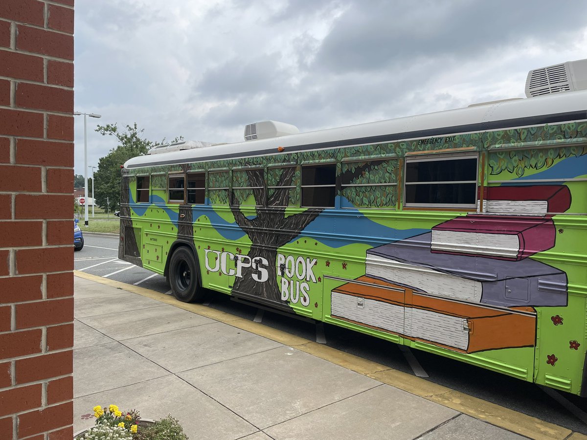 AGHoulihan's tweet photo. We are off and running on Day 1 @ShilohValleyPS Summer Reading Camp…the @UCPSNC Mobile Book Bus is always a hit! Staff and students from the @WeddingtonHSNC TAAP program are ready to make a difference this summer! Outstanding job!  #TeamUCPS #Literacy4U https://t.co/Y0z5lRGOTl