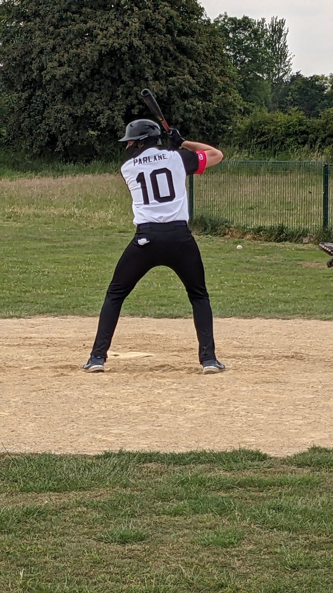 nebaseballuk's tweet image. Another split series this weekend between the DU Wolves and the Newcastle Nighthawk Wings. The Wings took game one 7-6 with clever baserunning. Game two ended 10-7 in favour of the Wolves as a strong last inning by ace Samuel Tuan halted the Wings' comeback #britishbaseball