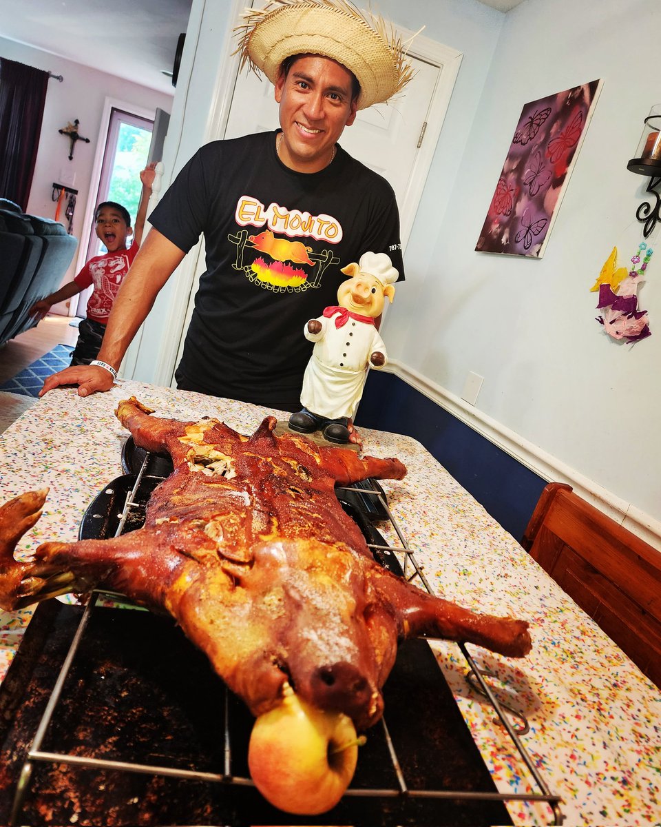 Best Father's Day ever!!!
My 1st pig roast w La Caja China.
🐖😎🔥💪
@LaCajaChina #pigroast #lechon