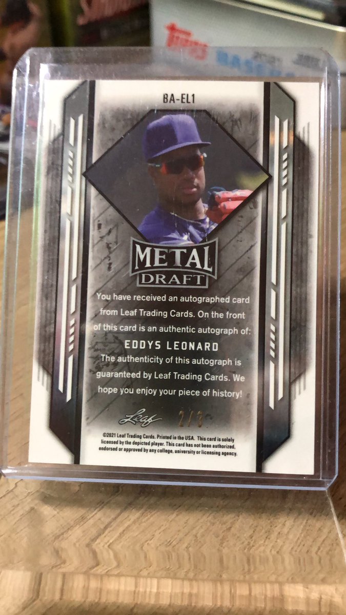 shack_card's tweet photo. @NoHustleSports Metal Draft RC Eddys Leonard Orange Cracked Ice Auto 2/3 $65 shipped https://t.co/nxnfbRkgl6