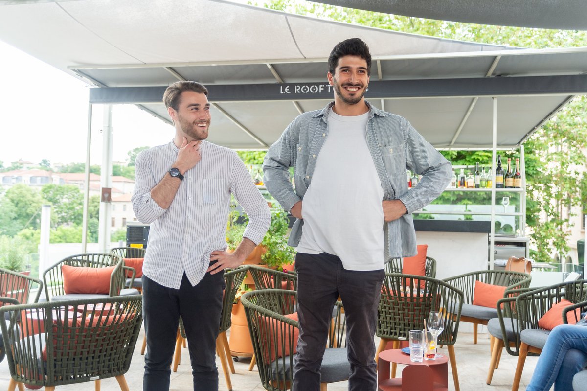 joinbrigad's tweet photo. Dîner des chefs avec @TheFork_France ! 🧑‍🍳 

La semaine dernière, Brigad s’est rendu à Lyon pour rencontrer les professionnels de l’hôtellerie-restauration autour d’un dîner exceptionnel ✨ Merci #TheFork pour la confiance sur ce partenariat ! 
#brigad #gastronomie #lyon https://t.co/BS6gZPVuZG
