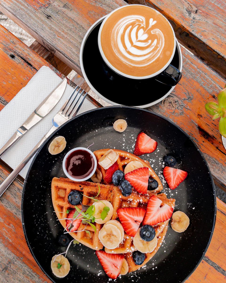 ¿Te encanta el aroma del café recién hecho? ¿O prefieres unas tostadas crujientes? Tal vez unos pancakes son lo que necesitas para comenzar el día con buen pie. Sea cual sea tu elección, #MunchiesTeResuelve.