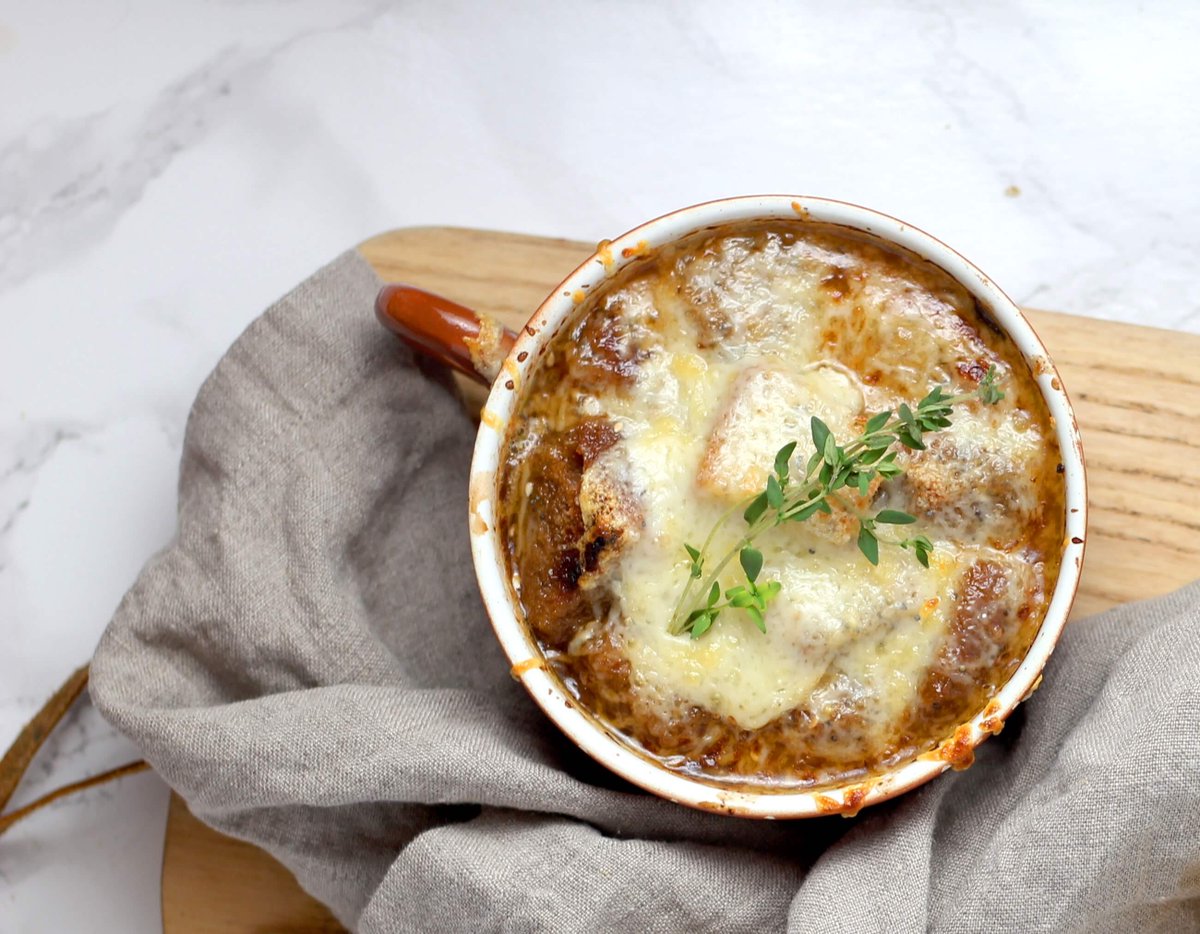 The Cheese Professor (@thecheeseprof) on Twitter photo Warm up your taste buds with the ultimate comfort food: Learn the art of making French onion soup and why it's all about the cheese!
#thecheeseprofessor
Story by Rachael Narins
<a href="/ChickswKnives/">Rachael Narins</a>
@vontrappfarmstead
cheeseprofessor.com/blog/french-on… Warm up your taste buds with the ultimate comfort food: Learn the art of making French onion soup and why it's all about the cheese!
#thecheeseprofessor
Story by Rachael Narins
<a href="/ChickswKnives/">Rachael Narins</a>
@vontrappfarmstead
cheeseprofessor.com/blog/french-on…