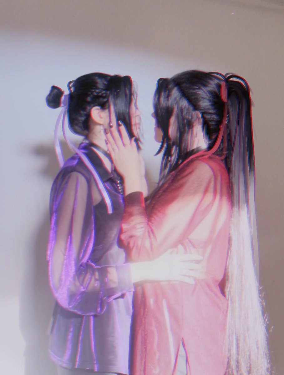 Не втрималися, та вилізли з малюнку

#chengxian  #ченсяні #mdzs