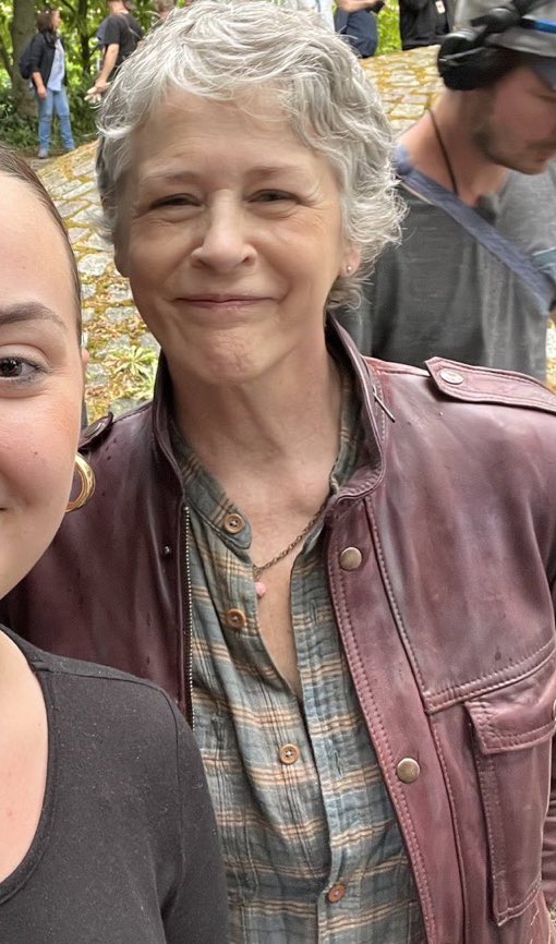 ubiquitousurn's tweet photo. AHHHHHHHHH NORMAN &amp; MELISSA THEY'RE SO HAPPY SOMEONE SEDATE ME ❤️ #Caryl #TWD #TWDSpoilers https://t.co/a4IiDMVC4n
