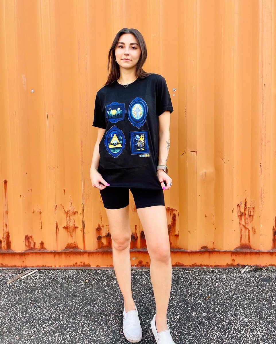 BledsoePodcast's tweet photo. Everyone has a story to tell, but this shirt happens to have ours on it. In clock-wise order, the frames represent the initial encounter at the Cape Fear River, the appearance of the Lady, the Burning Tree event &amp; the vision of the Egyptian Pyramids. https://t.co/2urFbP6uXN 🌞👕 https://t.co/XfZcXF6cHg