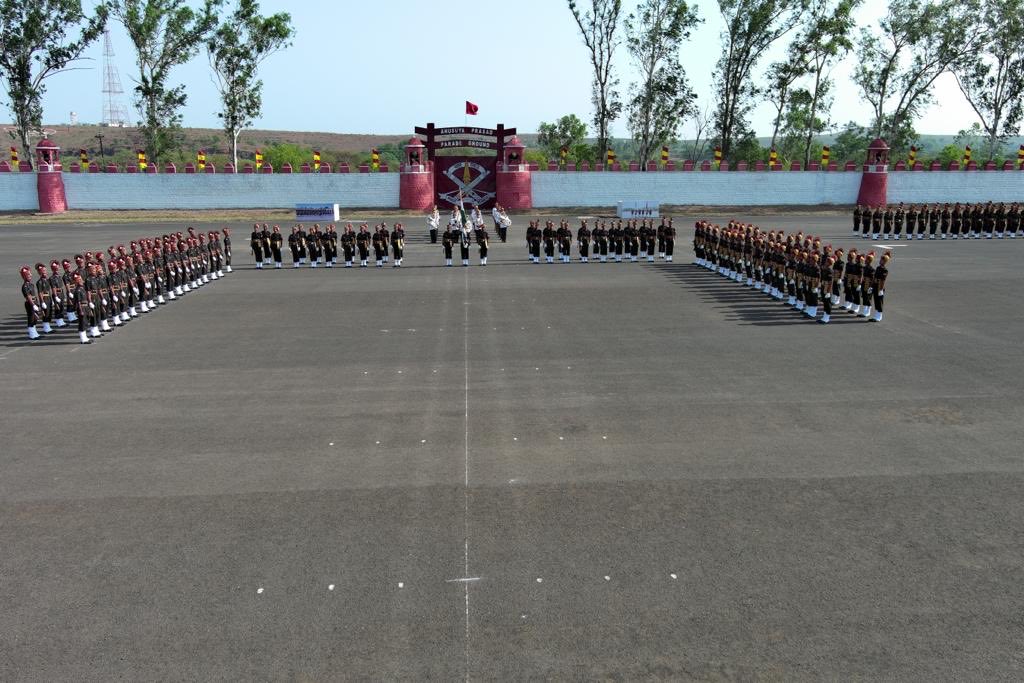 bhushan_gyan's tweet photo. Attestation Parade of First Batch of Agniveers at Mahar Regimental Centre #Saugor #MadhyaPradesh - Centre Commandant #MaharRegt Centre reviewed the impressive Parade https://t.co/E9QUAHwhUP