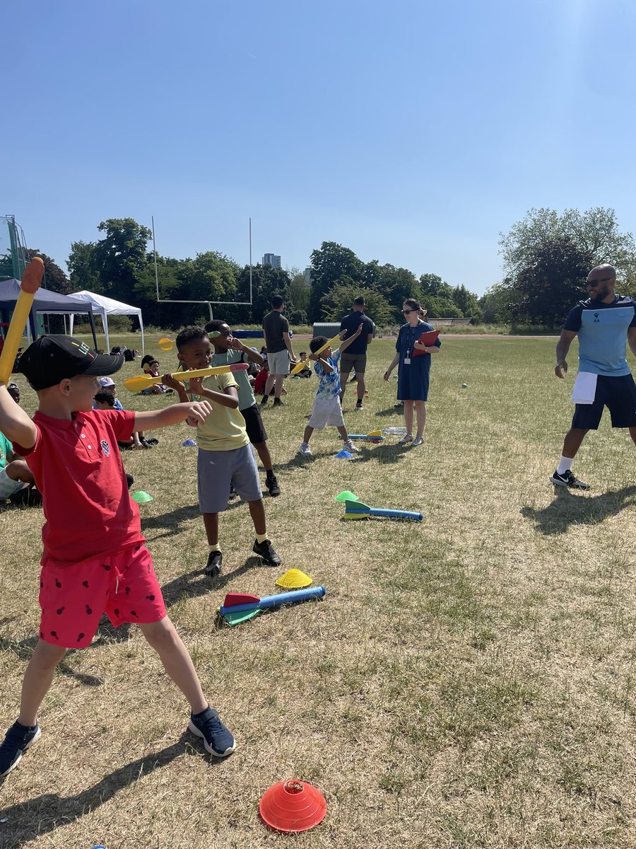 A fabulous Friday Sports Day with our fabulous children and families 🎉 Our team were pretty cool too! Thank you @CoachTanyaPE & the @WavePhysical Coaches for planning such a superb day of track and field events for us and our partner @NewWaveFed schools! See you next Summer!❤️