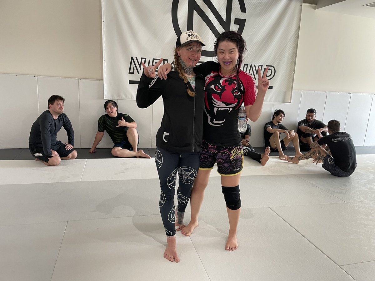 MMAtialena_'s tweet image. #OpenMat at NewGround BJJ was a success 
Had a good one with the gang. I need to start recording footage when I train 🤼
Happy birthday to Sandra! Can’t go wrong with bday rolls 🥋 
•
#bjj #mma #martialarts #JiuJitsu #training #NewGroundBJJ #LosAngeles #ShermanOaks