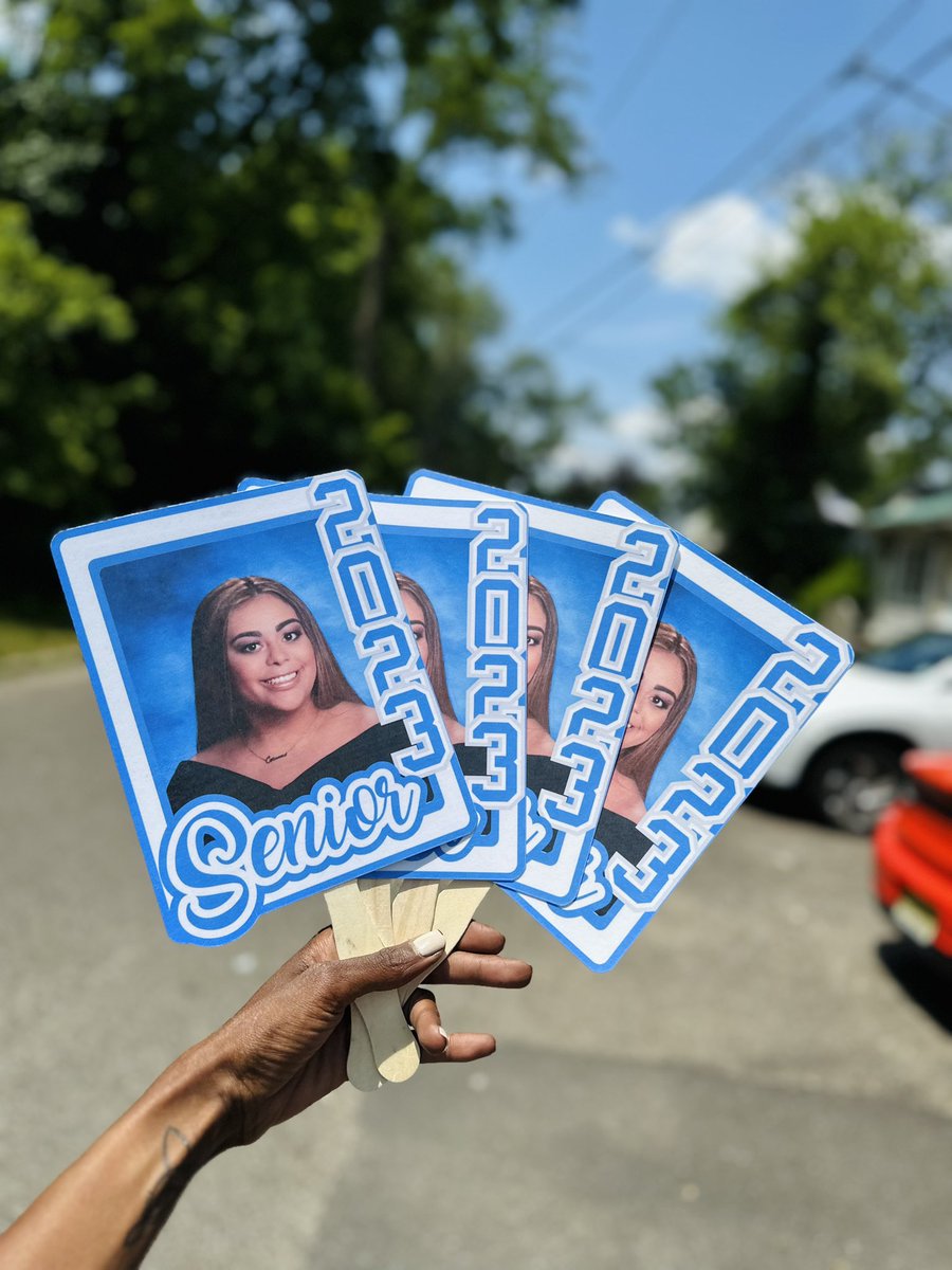 Graduation Fans 🖤