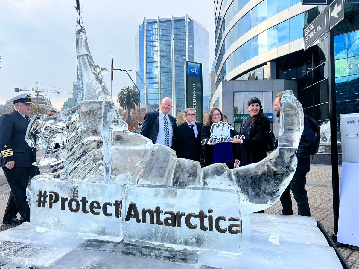lagosweber's tweet photo. Estos días nuestro país es sede de una relevante reunión internacional para avanzar en más protección de la Antártica… #ProtectAntartica https://t.co/ysGnNUI4Sw
