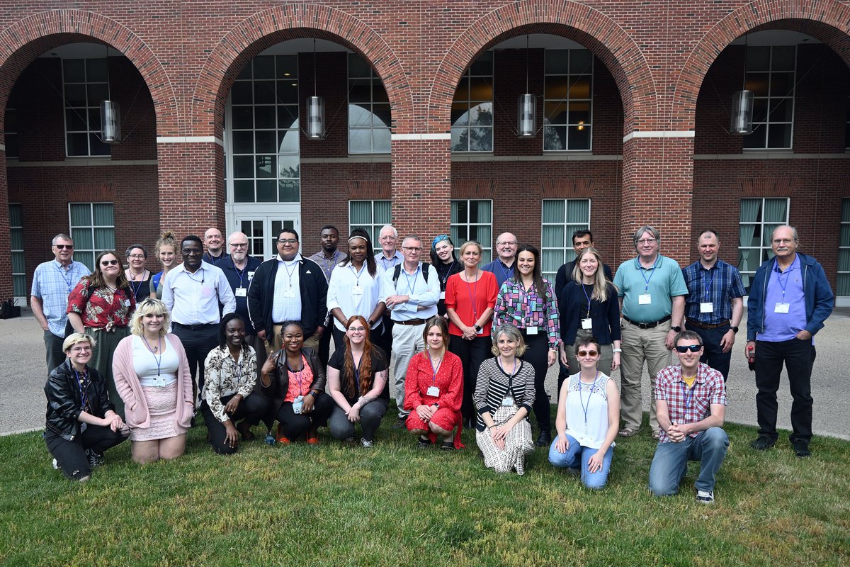 Just over a week ago we concluded a great meeting in Lexington and here's a bunch of (mostly!) smiling in-person participants to prove it! We cannot wait until next year's meeting now in Montpellier #Palynology