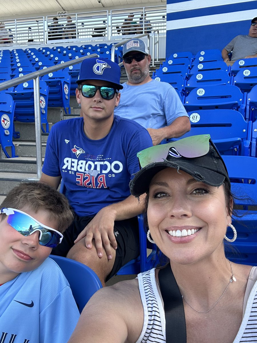 acrabtree915's tweet photo. @N_crab42 Happy Fathers Day to the one who gets to put up with me and these kids FOREVER! 🙌🏽 May your snoring keep me awake for many more years…thank you for loving us. Love you, baby daddy! 😘😘😘 https://t.co/hC7mkBKFW4