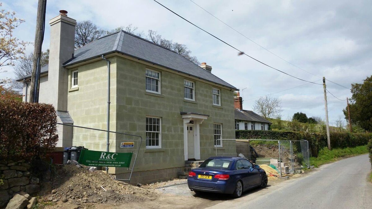 EcoHomesDirect's tweet photo. Country House Compton - one of our amazing builds! 🏡 not only is it sustainable but it is cost effect and can help keeps bills down every year! #ecofriendly #sustainable #affordable #future #timber https://t.co/bjVTPNa0Ed
