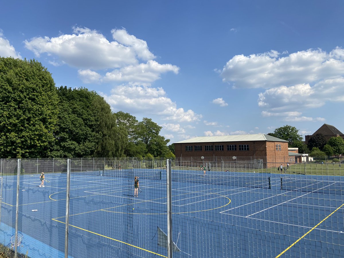 Beautiful afternoon for our U13’s girls tennis team away at KEHS today!