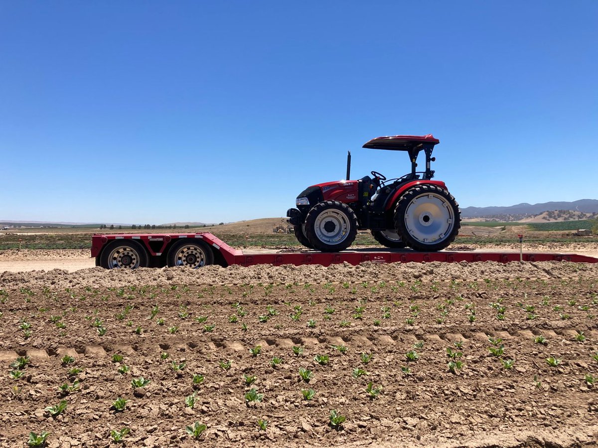 Sonsray Salinas delivering a 75A &amp; performing on site A/C ❄ repair on this 620 Quadtrac! 😎 Great job team!
.
#Sonsray #caseih #farm #farming #tractor #machinery #sonsraymachinery #ag #agriculture #quadtrac #salinas #ca #cali #delivery #repair