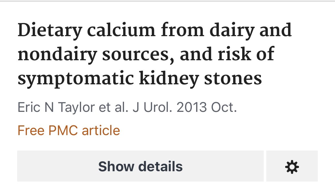 Devido às correlações entre ingestão de laticínios e o cálcio, associações entre menor ingestão de cálcio e aumento do risco de cálculos representam uma comparação real sobre essa incidência. Examinamos associações entre o cálcio de fontes não lácteas e lácteas e a nefrolitíase