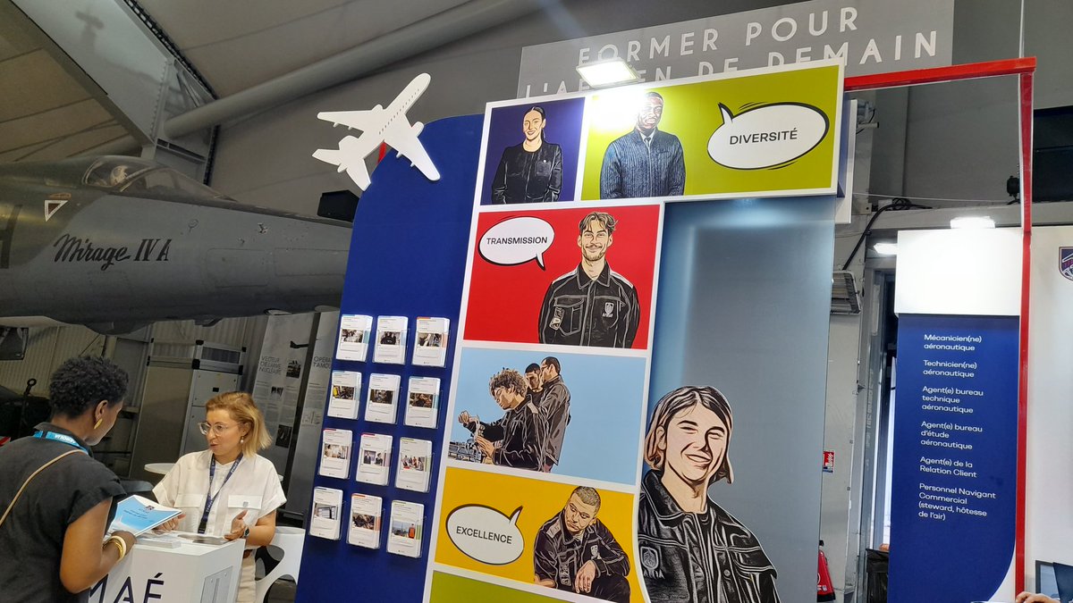 Lorylo_lartiste's tweet image. ✈️Entendu #avecpoleemploi au @salondubourget sur le stand @AFMAeCFAaerien avec Noura Bereaoui : &quot;La POEC est un excellent dispositif. Avec @airfrance, 5 #embauches ont pu se faire, des candidats très intéressants et motivés.&quot; 
AFMAE forme aussi dans la #sécurité et au #SST...