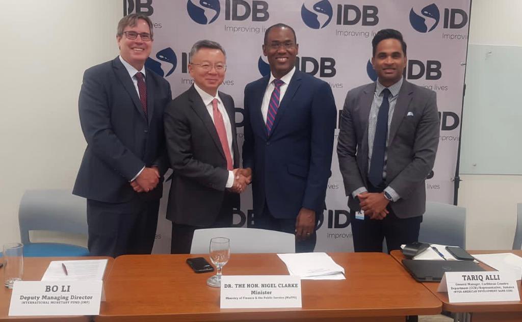 This morning I welcomed Bo Li, Deputy Managing Director of the IMF, to Jamaica. Mr Li is in Jamaica to a coordinate the scaling up of private sector financing for investments here that, generate jobs and reduce Jamaica’s vulnerabilities to natural disaster and climate change.