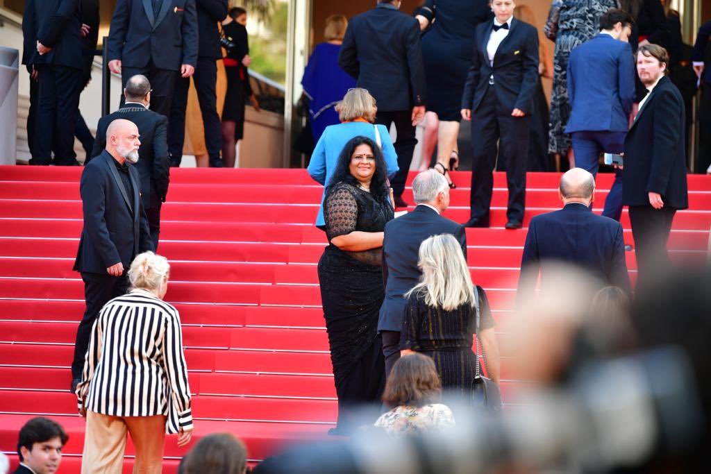DrBeena_'s tweet photo. On Red carpet of Asteroid City of West Anderson with Mr. Jain Joseph, Founder - Chairman, Neo Film  School
#drbeenaunnikrishnan #beenaunnikrishnan #artist #creativestrategist #entrepreneur  #scarlettjohansson #tomhanks #schwartzman #stevecarell #jefferywright #spiritualtraveller #y64 #kankali #ktacedtrust #64yoginis #doucmentary #filmmaker #G100artleadershipandfilmswing #wicciartsleadershipcouncil #coexistence  #jainjoseph  #neofilmschool  #cannesfilmfestival #indianpavilion 
#Kankalitrust #redcarpet