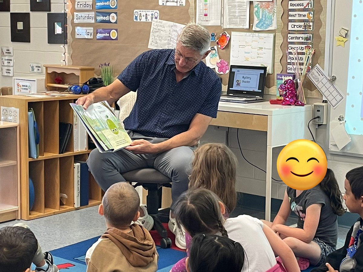 StKateriOCSB's tweet photo. Look who stopped by to read to our Kinder class? 😊 The man, the legend, @BWalsh63. We think Mr. Walsh is now contemplating coming out of retirement to teach kindergarten. 🤔🤣 Thanks for coming in, and you’re welcome back anytime! #BeSKT #ocsb https://t.co/EUihMYB6nL