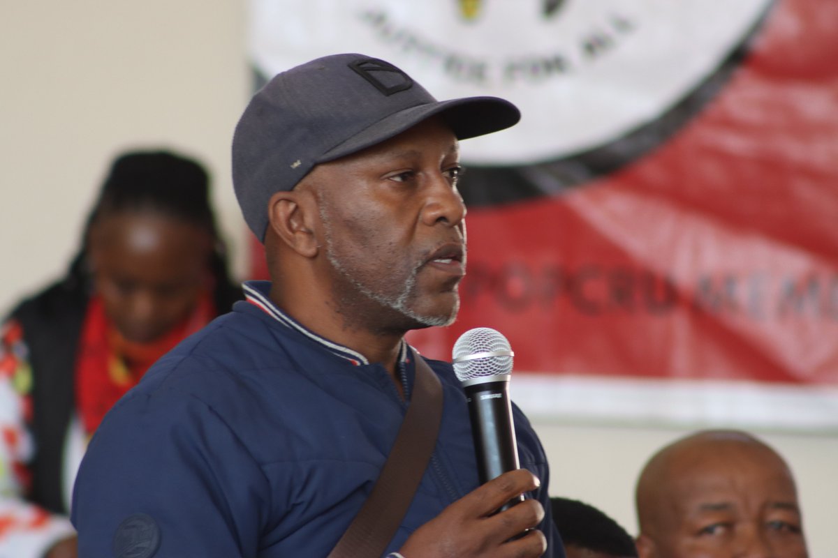 Question and answer session with the POPCRU President at the Johannesburg Correctional Centre (Sun City) Presidential visit