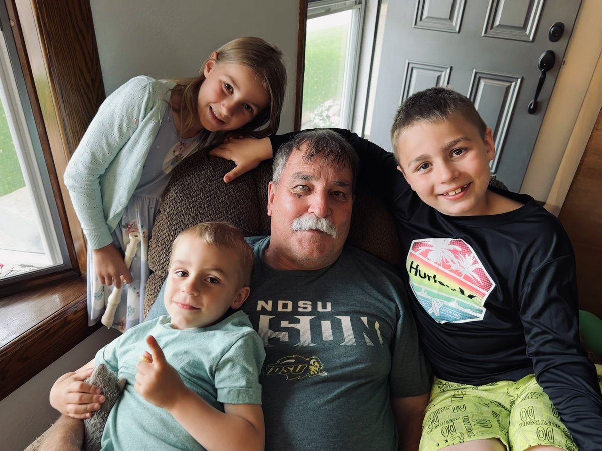 B1son84's tweet photo. Faith, Family, and a little bit of football😉. Little late on the post but Happy Father’s Day to all the Fathers out there. https://t.co/0WMV9Be4Ip