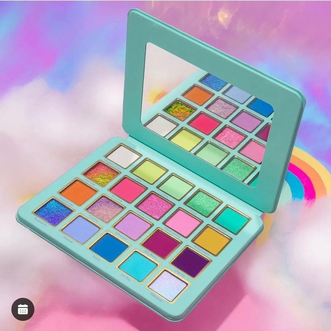 MakeupOnMyRadar's tweet photo. SWATCHES 🔥🔥🔥 https://t.co/GeGW9pyEv3