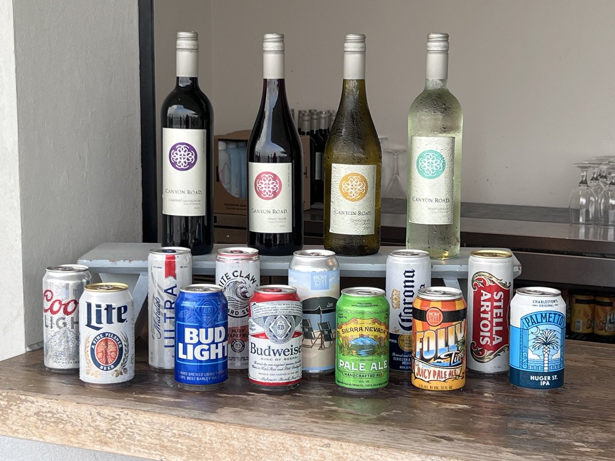 WVBWA1's tweet image. The WV Beer Wholesalers Association Summer Meeting is underway. 

Today, @JonesLester with NBWA is leading a discussion about the state of the beer industry in WV and throughout the country.

Your local WV distributors keep up with the trends to take care of their customers.