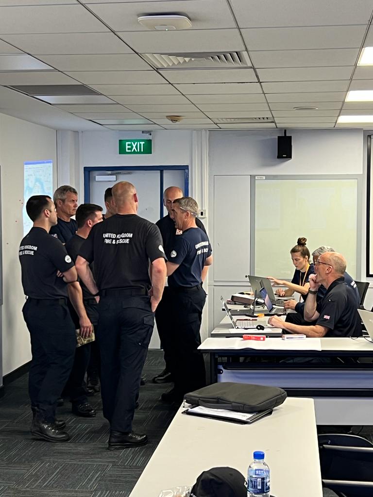 #UKISAR has just completed a 72-hour Medium Team exercise named 'Merlion 2' in Singapore, in partnership with the Singapore Civil Defense Force. 

The goals involved tackling challenging conditions like heat and humidity, operating in tropical climates, executing various team