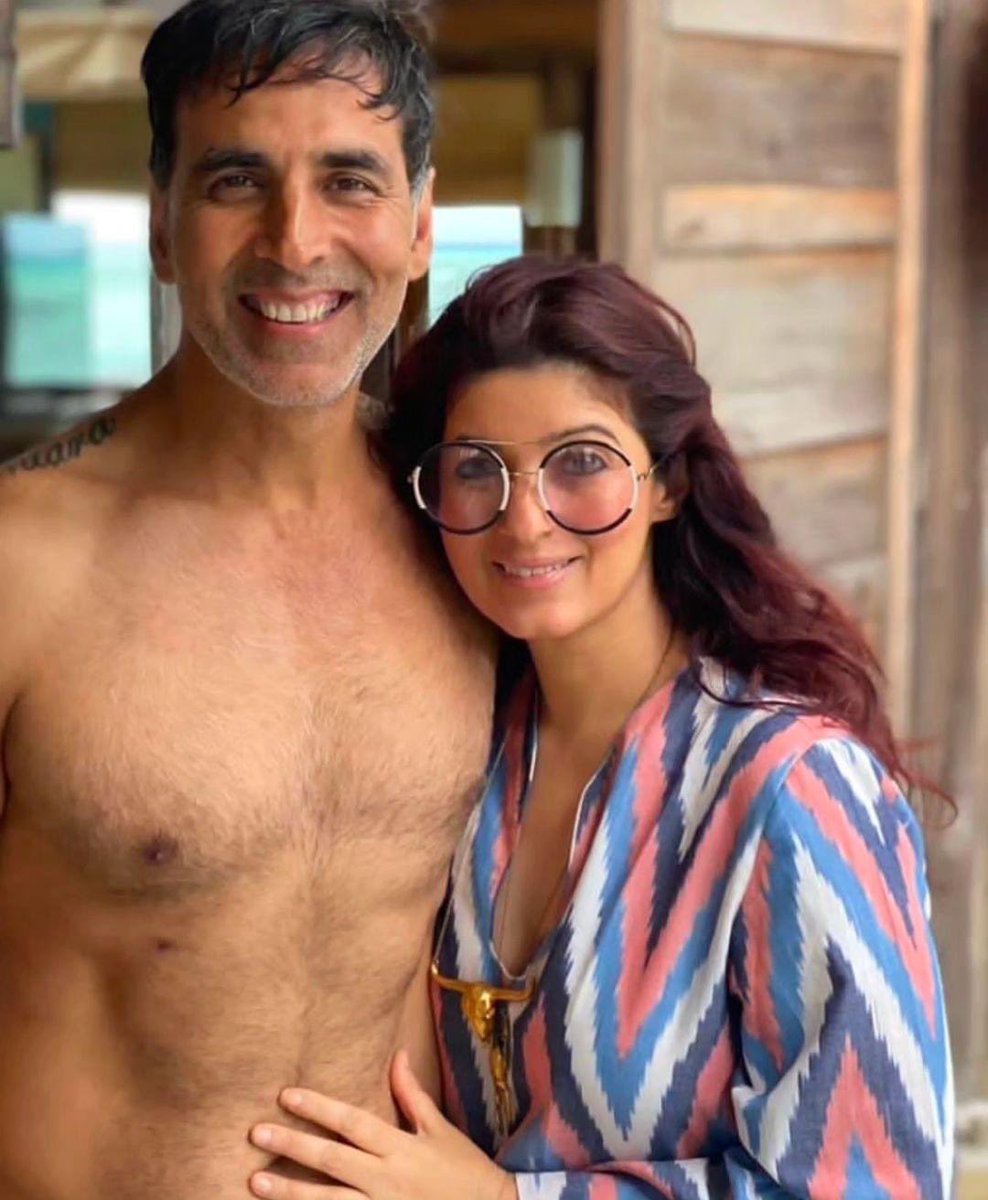 UmairSandu's tweet image. BREAKING NEWS 📰: Everything is not going well between #AkshayKumar &amp;amp; his wife #TwinkleKhanna. As per their Family insiders, Twinkle wants “ Separation ” from Khiladi Kumar. 🫣🤔