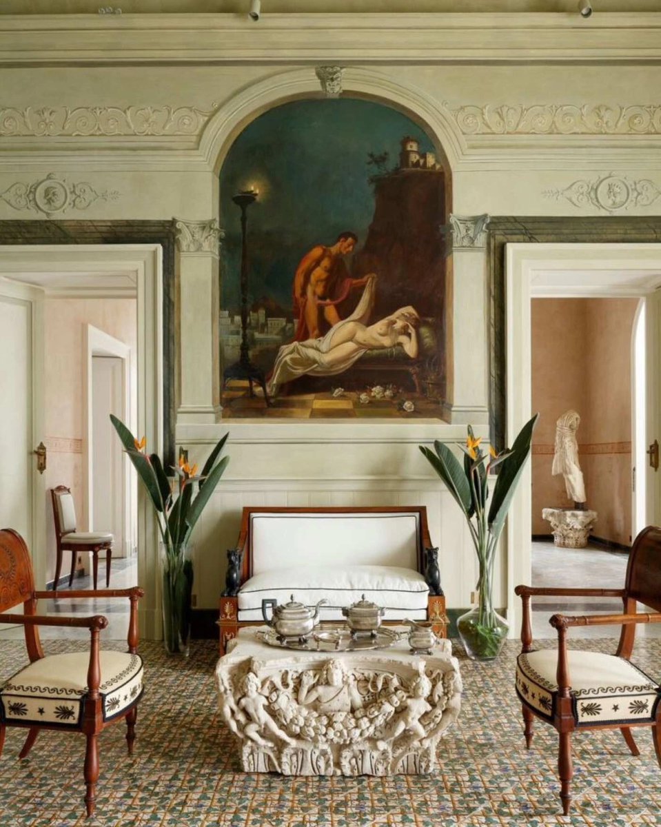 InResVillas's tweet photo. Italian summer, anyone? Add the Sorrento coast to your holiday itinerary and visit Villa Astor. The six-bedroom villa is on a cliff-top setting overlooking one of the Mediterranean's most famous stretches of coastline. https://t.co/yDkDU9MfMr https://t.co/ZphJ3pOgLS
