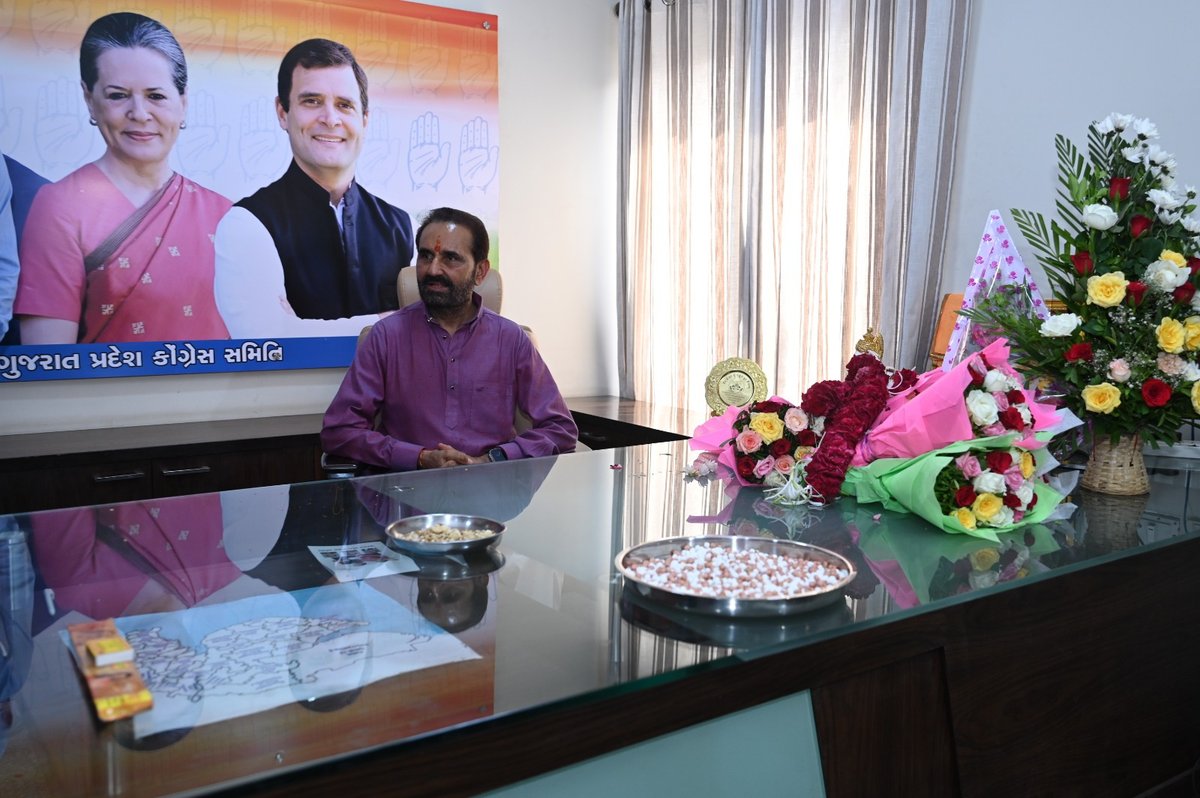 Shaktisinh Gohil takes over as new President of Gujarat Congress