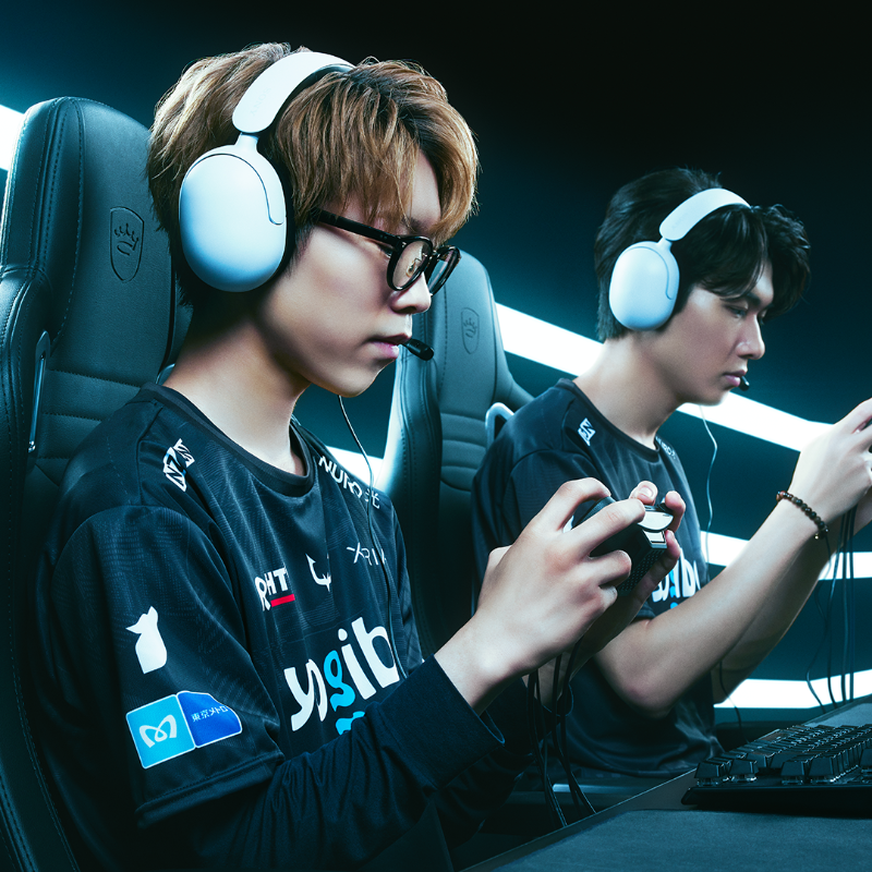 sonyxperia's tweet photo. Play without limits.
Designed in collaboration with professional eSports players, the optional Xperia Stream is purpose-built for the Xperia 1 V to maximise gaming performance.
#Sony #Xperia #SonyXperia #Xperia1V #XperiaStream #INZONE #BornToGame #MobileGaming