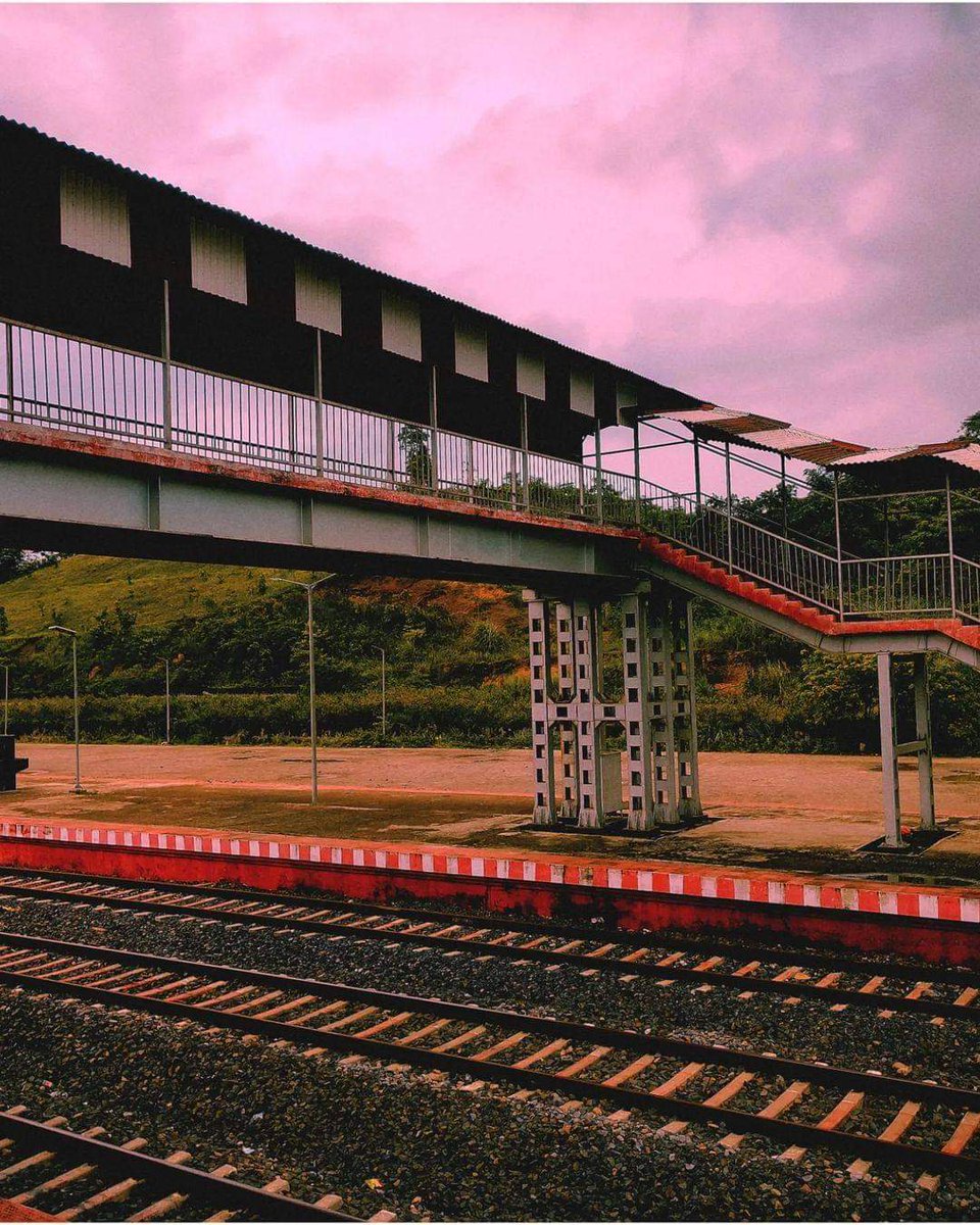 Belonia Railway Station 🚉

📸: @sp_surajit_photographys

#tripuraglow #tripuragram #tripura  #beloniarailwaystation