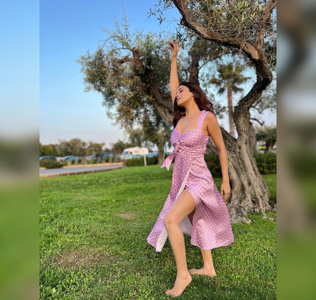 Here's a look at Shehnaaz Gill in beautiful Sicily, the largest Mediterranean island. 

 #ShehnaazGill #Shehnaazians #VacationMode #ShehnaazKaurGill #ShehnaazGallery