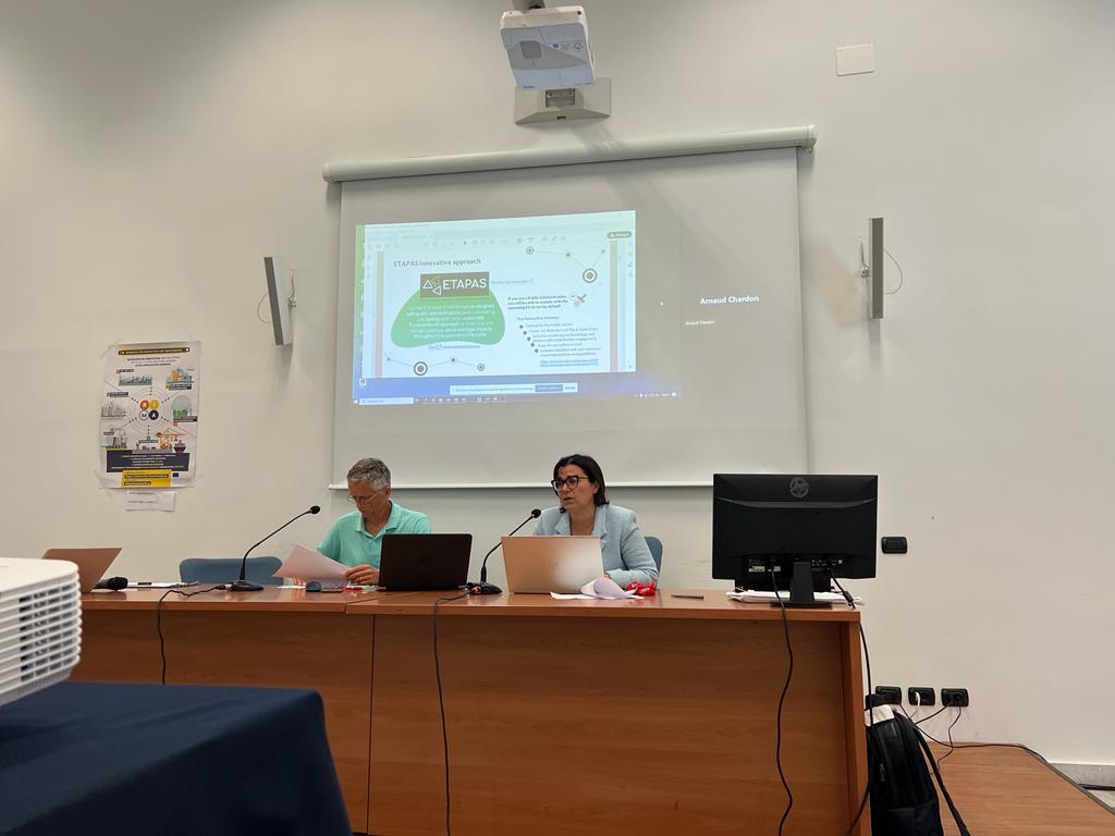🗣️Giovanna Galasso is currently presenting at the RIMA Alliance Event! She's sharing with us insights about the #ethical, #social, and #legal impact of the use of #AI, #Robotics, or #BigData in the public sector through the @ETAPAS_EU project More info: etapasproject.eu