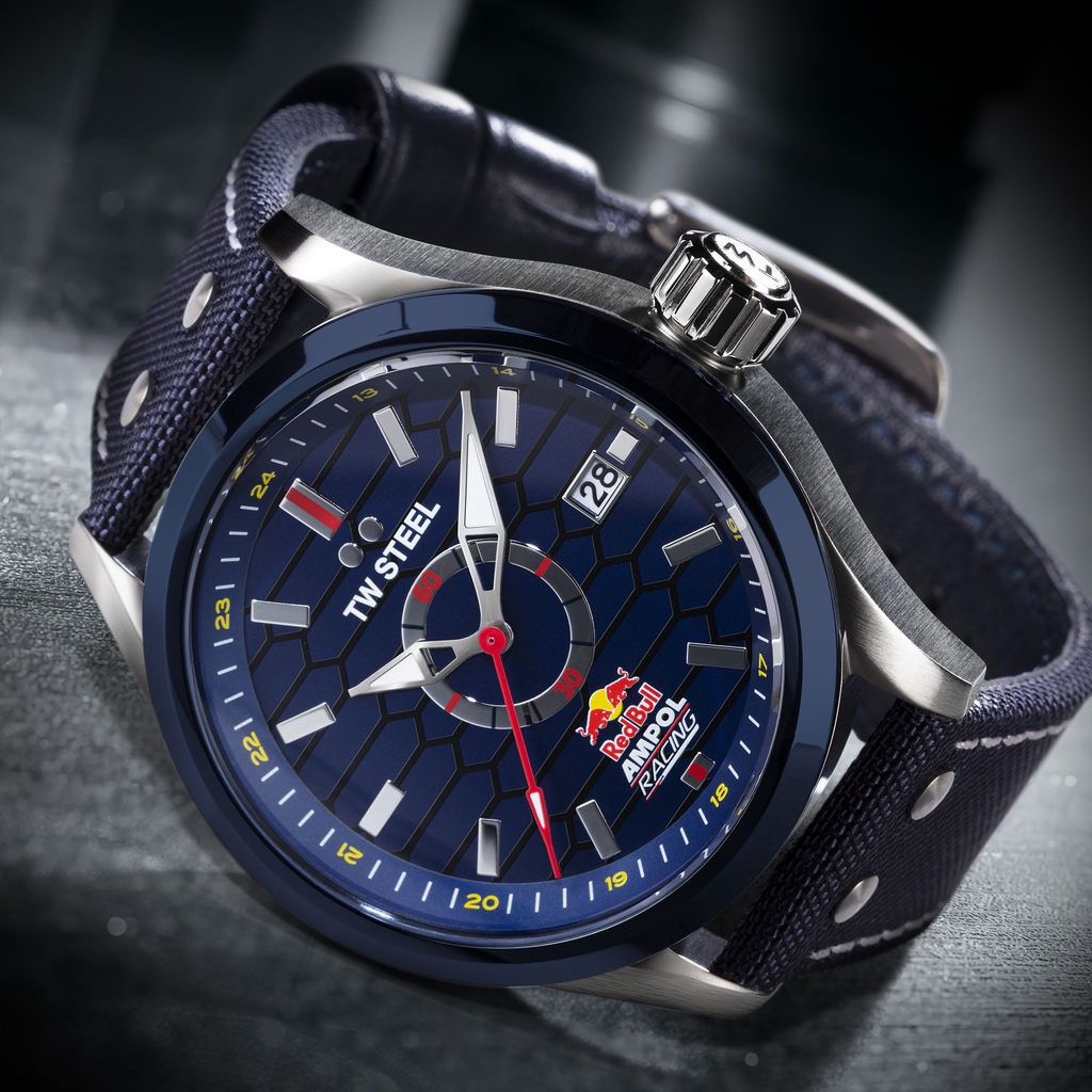 twsteel's tweet photo. Go full throttle this week with this stunning @redbullracing timepiece. Sapphire coated crystal, blue canvas on rubber strap, 2-year worldwide warranty...this watch will get you going.⌚💨 

#chronograph #adventure #MotorsportPassion #RacingStyle #TimeToConquer #Redbull https://t.co/EA1SNBrflW
