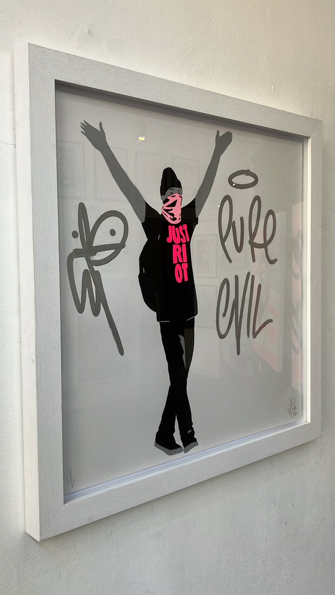 pureevilgallery's tweet photo. Just riot - box framed #justriot #boxframe #tag #tagged #neon #pink #screenprint #handfinished #streetart #graffiti #art #gallery https://t.co/68xamWke08 https://t.co/LaX5HGMEZG