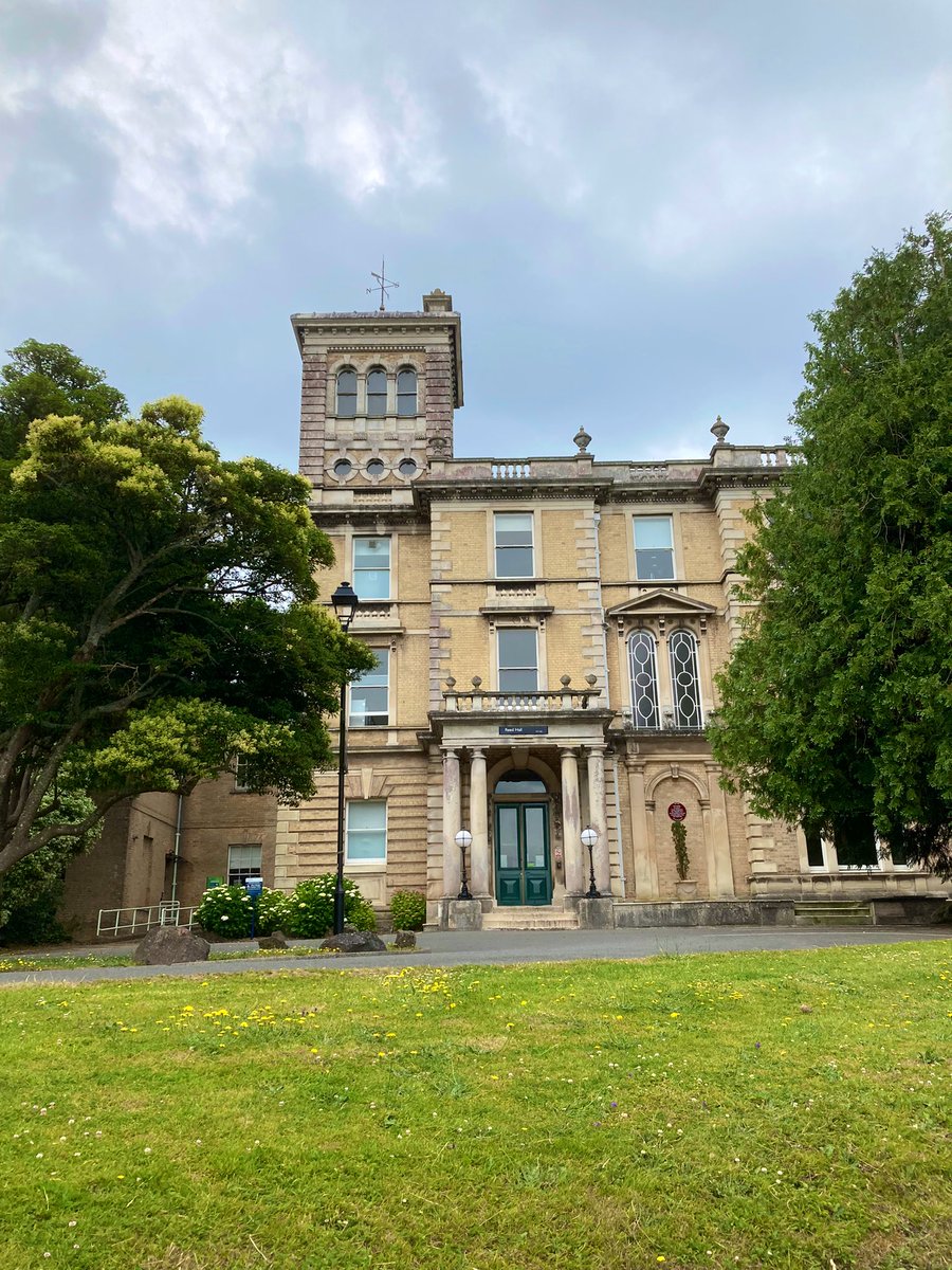 Reed Hall, an Italianate mansion built in 1867 for Richard Thornton, a wealthy merchant who made his fortune trading in Indonesia. During WW1 it became a hospital for wounded officers. Today it forms part of Exeter University's main campus. #history #architecture #Exeter #Devon