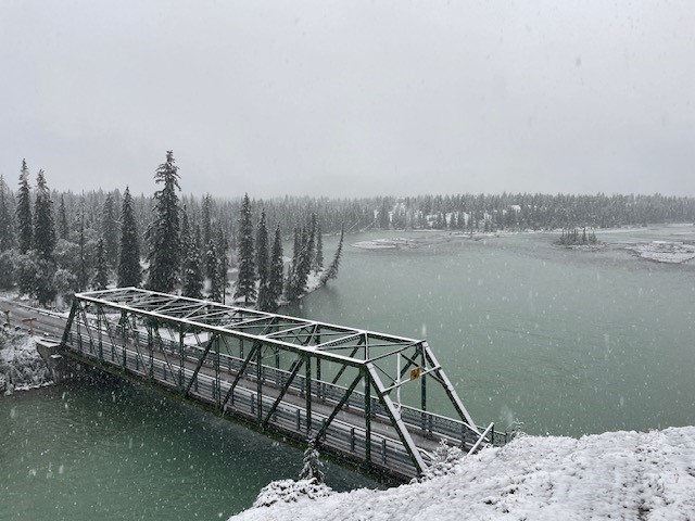 Welcome to Junuary ❄😬
We aren't kidding when we say 'mountain weather is unpredictable'.  

Check 511.alberta.ca/#:Alerts or call 511 for the latest road conditions. Be prepared for snow and slippery sections on hiking trails. 🥾