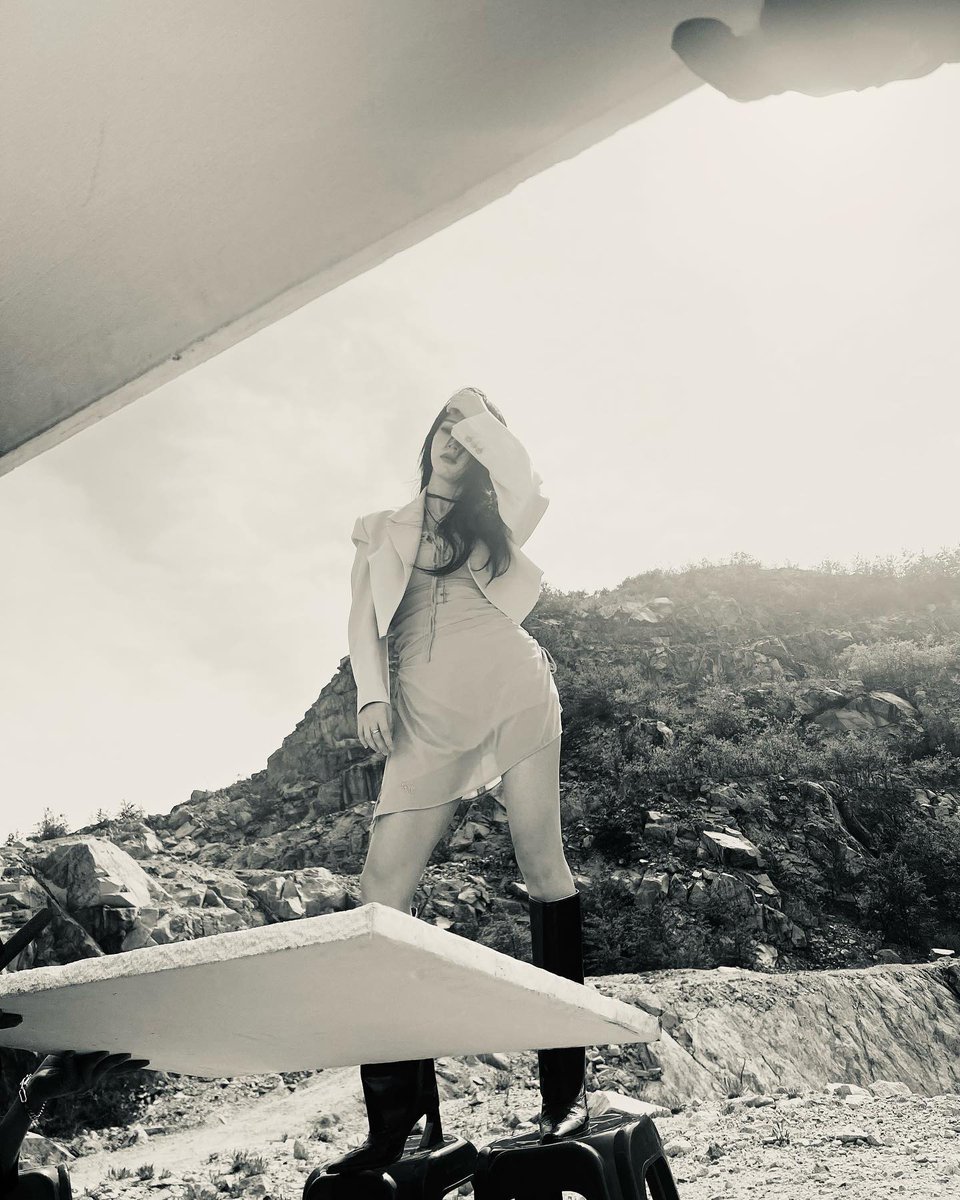 moonbyeolyi's tweet photo. Summer said they can change the whole person into a different person. Now, I started to believe, because we are always hot and cooler for the summer. 💣 https://t.co/i1PYmcG8XU