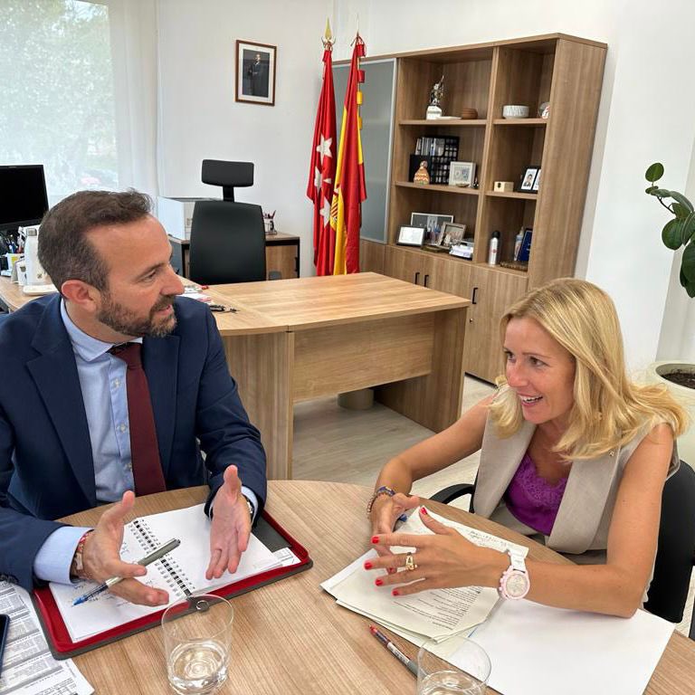 🏣Asistimos a una reunión con el director general territorial de Educacion de la zona norte. 

👩🏻‍🏫Pidiendo una primera valoración de cómo está en #Alcobendas

#GanasDeAlcobendas
