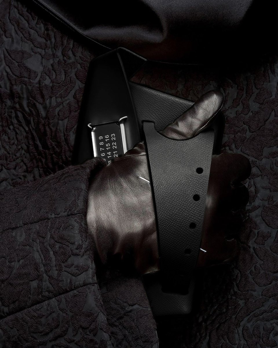 wrongweather's tweet photo. The Snatched Bag debuted in the MAISON MAEGIELA's AW19 Artisanal Collection.
Explore MAISON MARGIELA bags selection at https://t.co/2PGUCxhVjf 🌦️ #maisonmargiela
#margiela #fashion #mensfashion #concepstore #fashionstore https://t.co/8oyaJ6tI9q