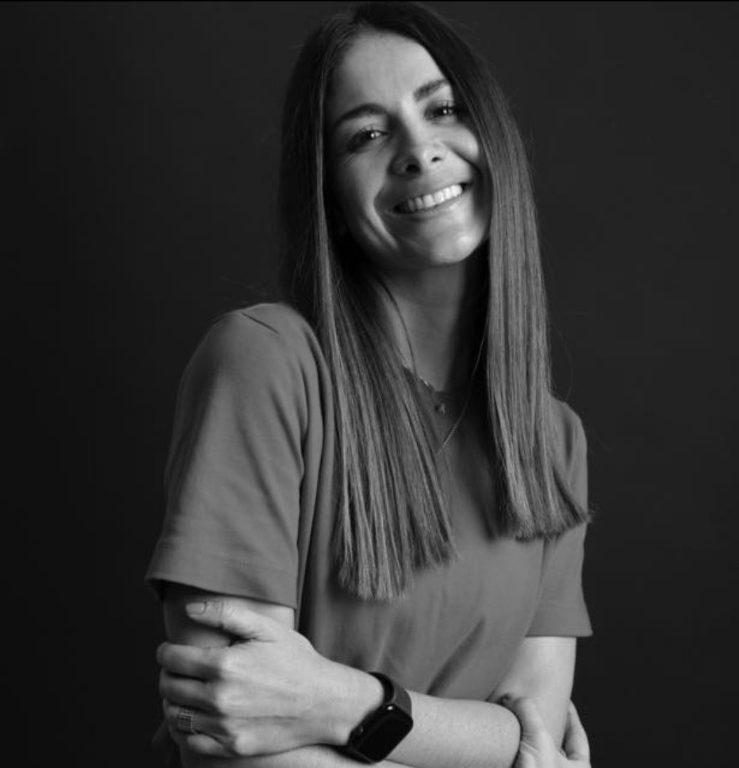 Hasta pronto Dra Eliana el martes pasado Saharay Rojas llama a Eliana y la saluda con un feliz cumpleaños y seguido le dice: me presenta la renuncia hoy mismo, Inderbu qdo en manos de un apellido Niño.!!